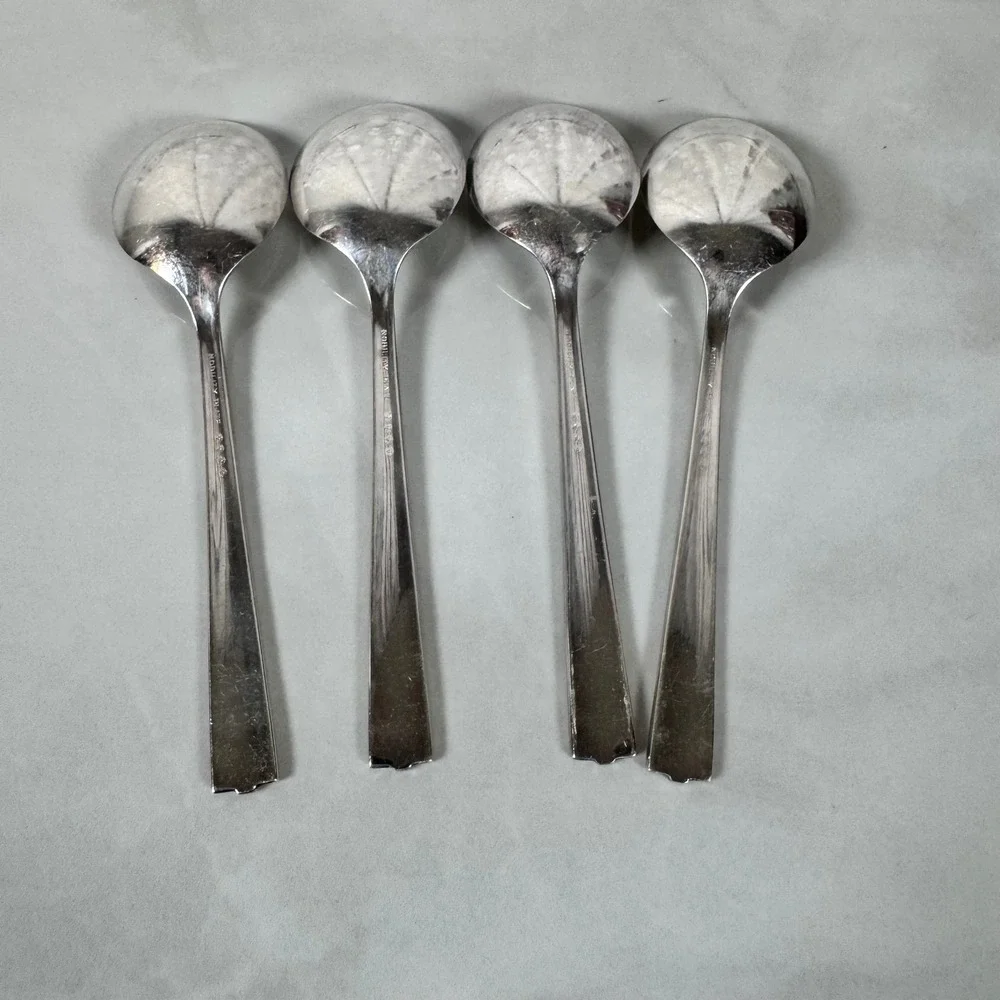 Set of 4 Oneida Nobility Plate Silver‎ Plated Round Soup Spoons Caprice Lot 1